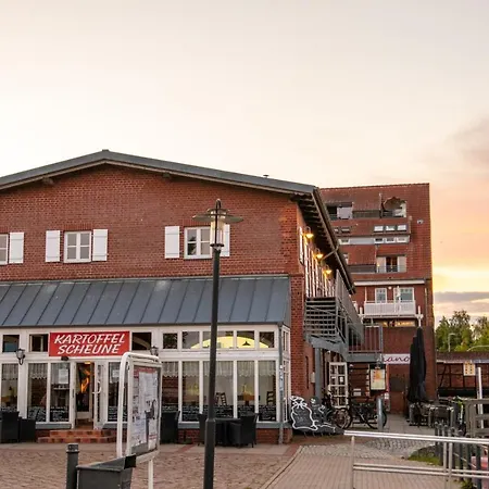 Modernes Am Waren (Mueritz)