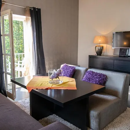 Apartman Modernes Am Waren